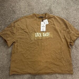 Zara Brown 'Back Away' Short Sleeve Tee